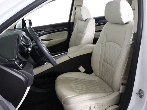 Used 2023 Buick Enclave Avenir w/ Avenir Technology Package image 36