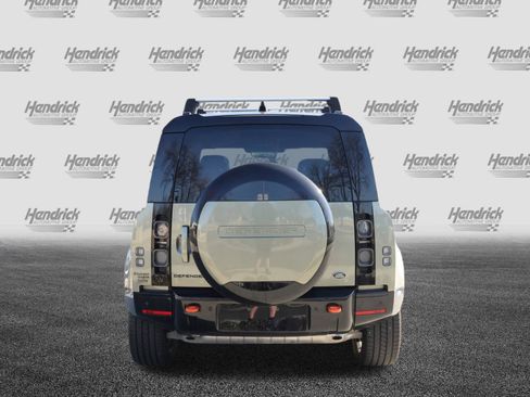 Used 2023 Land Rover Defender 90 X image 8