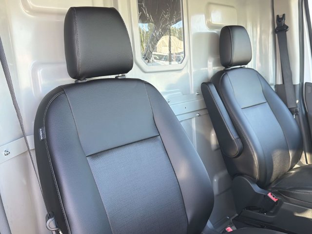 New 2026 Ford Transit 250 148 Medium Roof RWD image 35