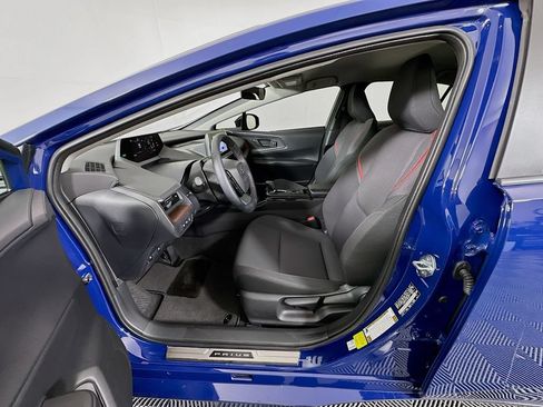 Used 2026 Toyota Prius Plug-In Hybrid FWD image 20