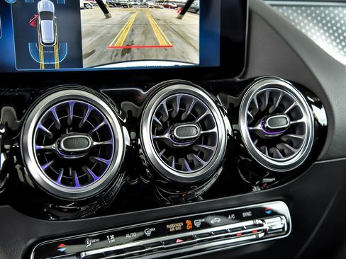 Certified 2025 Mercedes-Benz GLA 250 GLA 250 4MATIC image 22