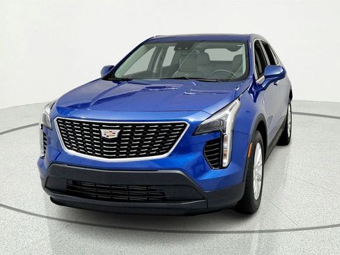 Certified 2023 Cadillac XT4 Luxury w/ Cold Weather Package AWD/4WD image 8