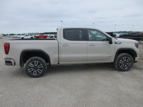 New 2026 GMC Sierra 1500 AT4 w/ AT4 Premium Package AWD/4WD image 3