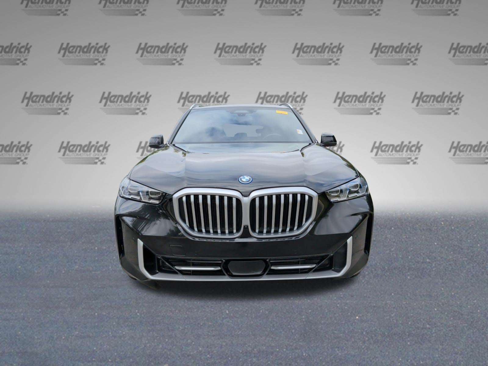 Used 2024 BMW X5 xDrive50e w/ Premium Package AWD/4WD image 5