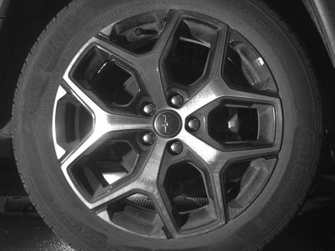 Used 2025 Jeep Compass Limited image 15