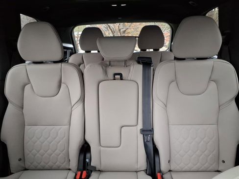 New 2026 Volvo XC90 T8 Plus w/ Protection Package Premier image 16