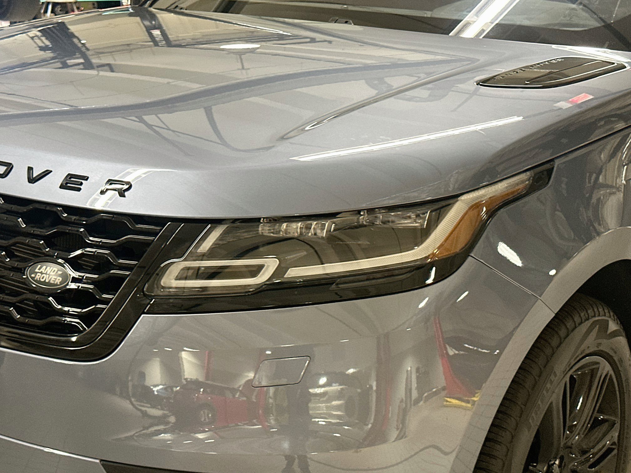 Used 2019 Land Rover Range Rover Velar R-Dynamic SE AWD/4WD image 29