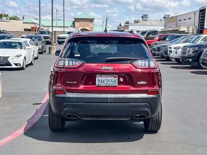 Used 2019 Jeep Cherokee Latitude Plus w/ Cold Weather Group