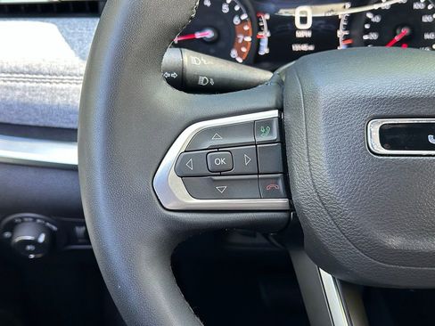 Used 2024 Jeep Compass Latitude image 43