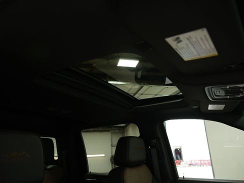 Certified 2024 Chevrolet Silverado 3500 High Country w/ High Country Premium Package AWD/4WD image 28