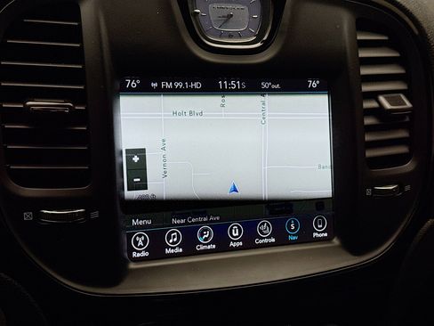 Used 2017 Chrysler 300 S image 10