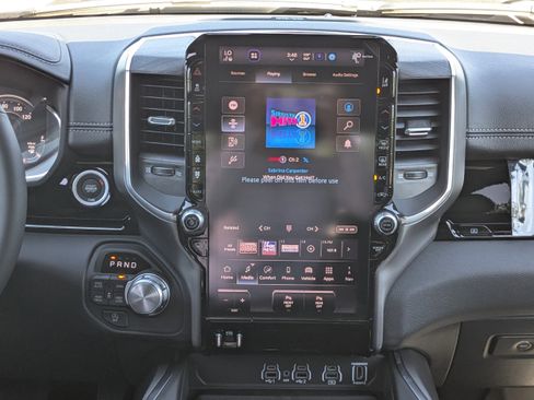 New 2026 RAM 1500 Laramie AWD/4WD image 17