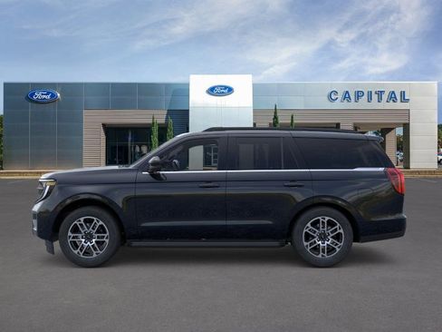 New 2026 Ford Expedition Active RWD image 3