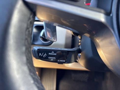 Used 2022 Porsche Cayenne Coupe image 28