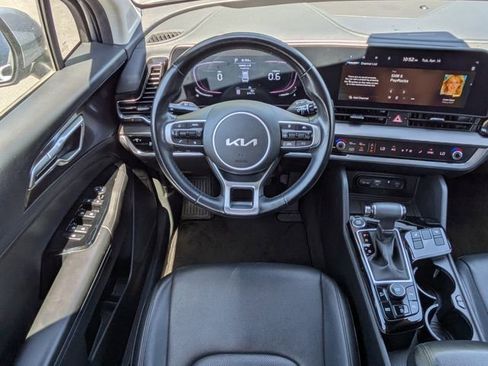 Used 2024 Kia Sportage EX FWD image 17