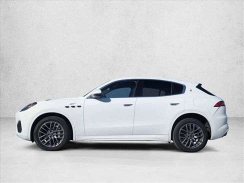 Used 2024 Maserati Grecale GT image 9