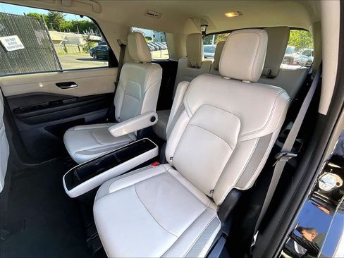 Used 2023 Nissan Pathfinder SL w/ SL Premium Package AWD/4WD image 15