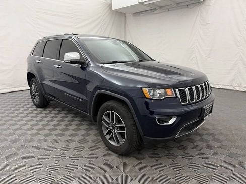 Used 2017 Jeep Grand Cherokee Limited AWD/4WD image 3