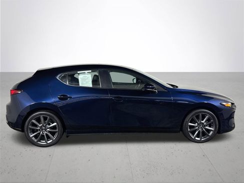 Used 2022 MAZDA MAZDA3 s image 5