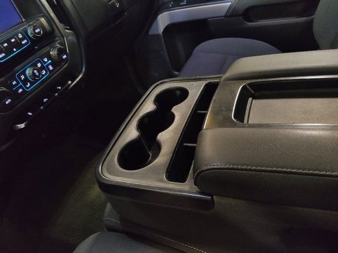 Used 2018 Chevrolet Silverado 1500 LT w/ All Star Edition AWD/4WD image 26