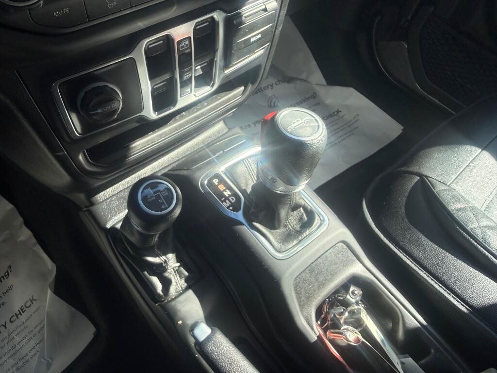 Used 2021 Jeep Gladiator Sport AWD/4WD image 32