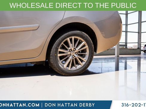 Used 2015 Toyota Corolla LE w/ Body Protection Package #1 FWD image 31