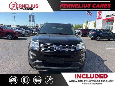 Used 2017 Ford Explorer Limited w/ Equipment Group 301A AWD/4WD image 4