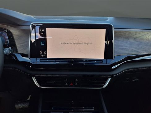 New 2026 Volkswagen Atlas SE image 43