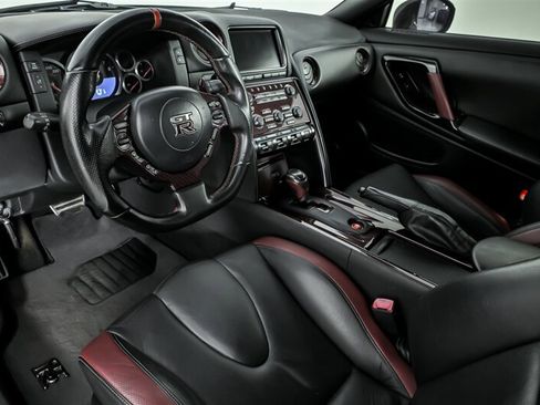 Used 2012 Nissan GT-R Black Edition AWD/4WD image 19
