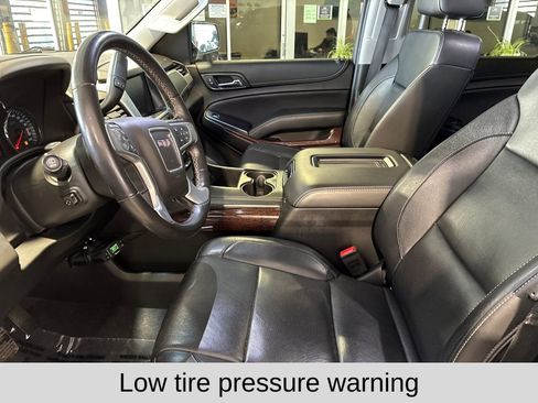 Used 2019 GMC Yukon XL SLT image 9