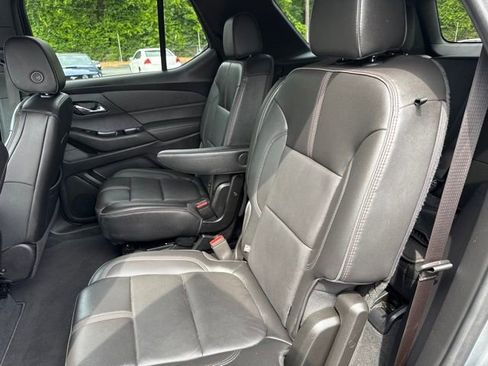 Used 2023 Chevrolet Traverse RS AWD/4WD image 14