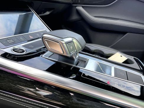 Used 2025 Audi Q7 Premium Plus image 16