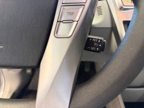 Certified 2017 Toyota Prius V Three FWD image 23