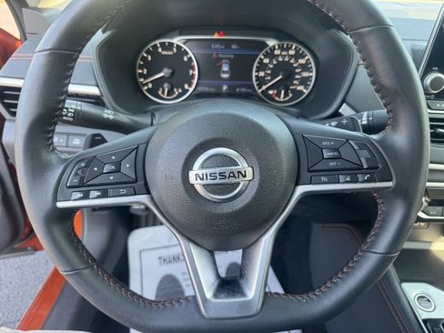 Used 2022 Nissan Altima 2.5 SR FWD image 9