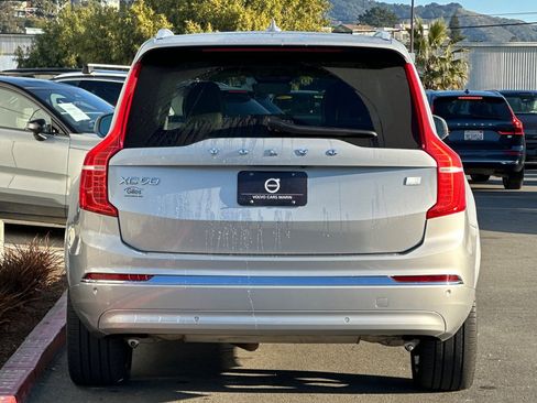 Used 2023 Volvo XC90 T8 Core image 7