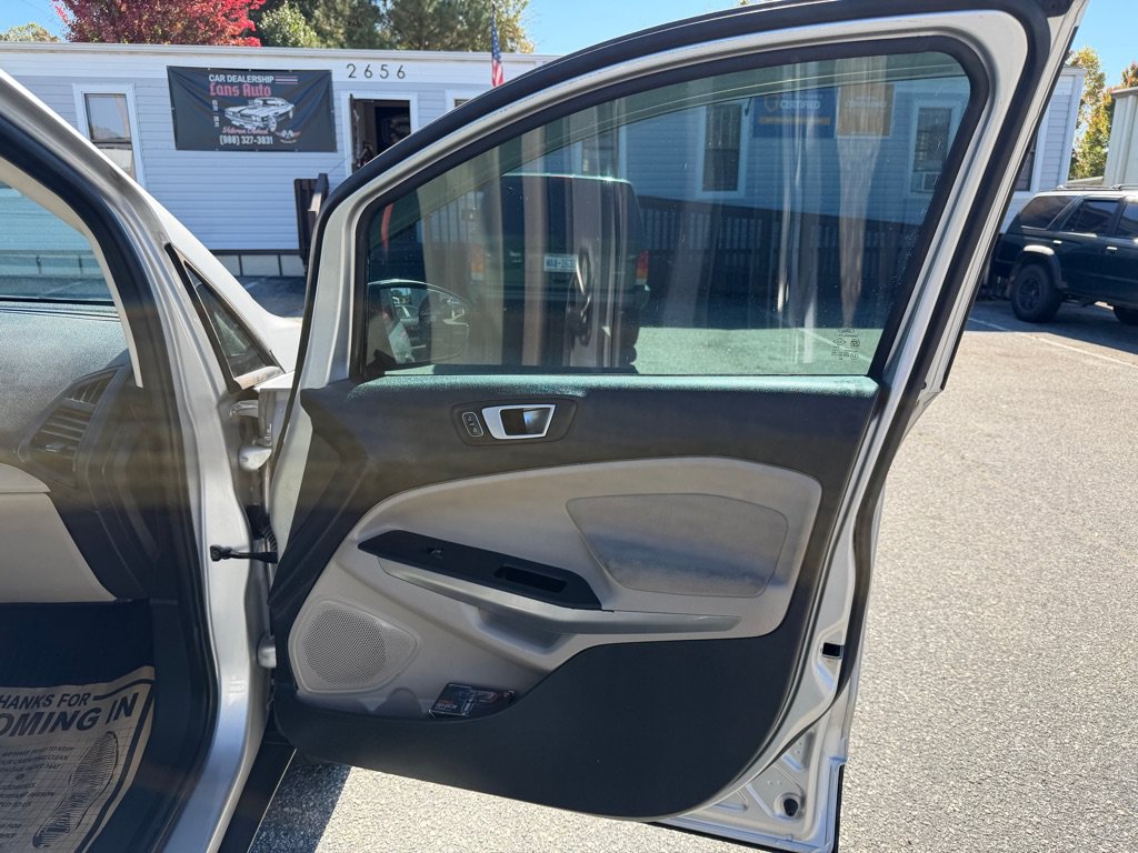 Used 2018 Ford EcoSport SE FWD image 14