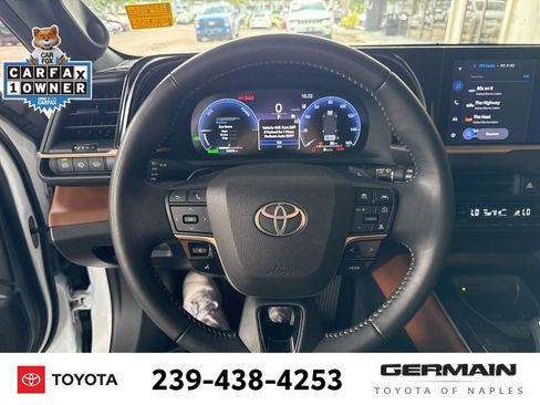 Used 2025 Toyota Crown Signia AWD/4WD image 20