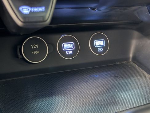 Used 2022 Genesis G70 3.3T image 30