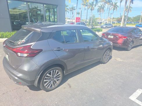 Certified 2024 Nissan Kicks SV FWD image 3