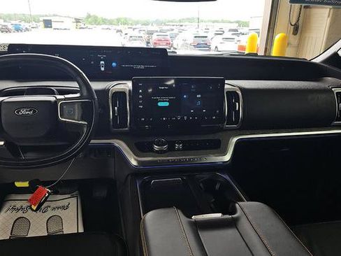 Used 2025 Ford Expedition Tremor AWD/4WD image 8