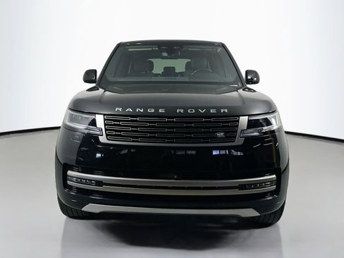 Certified 2025 Land Rover Range Rover SE image 2
