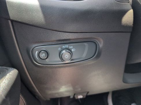 Used 2022 Chevrolet Equinox RS w/ RS Leather Package FWD image 23