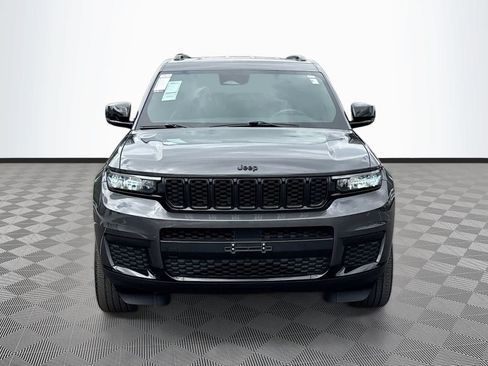 Used 2021 Jeep Grand Cherokee L Laredo RWD image 2