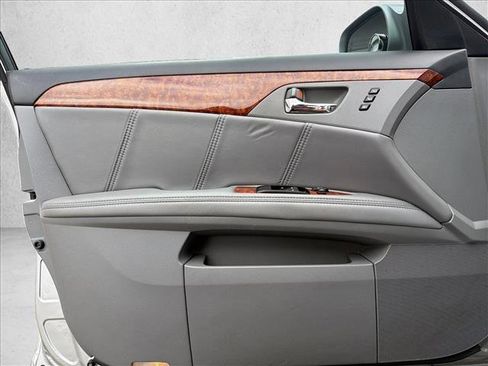Used 2007 Toyota Avalon Limited image 10