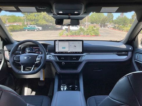 New 2026 Ford Explorer ST-Line w/ ST-Line Street Pack image 37