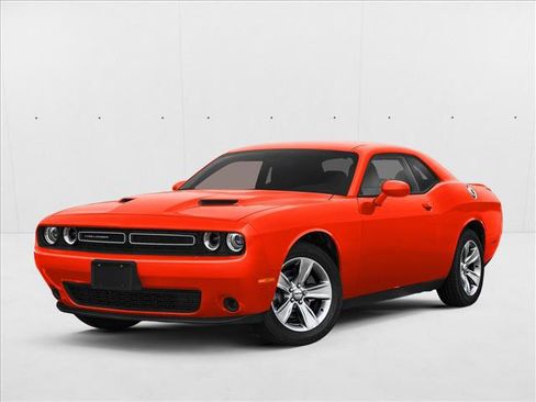 Used 2021 Dodge Challenger SXT RWD image 1