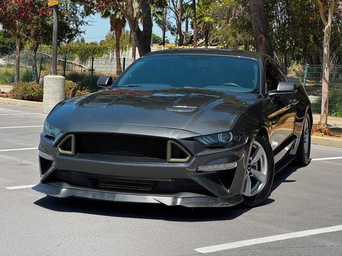 Used 2020 Ford Mustang Coupe RWD image 5