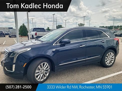 Used 2017 Cadillac XT5 Platinum AWD/4WD image 1