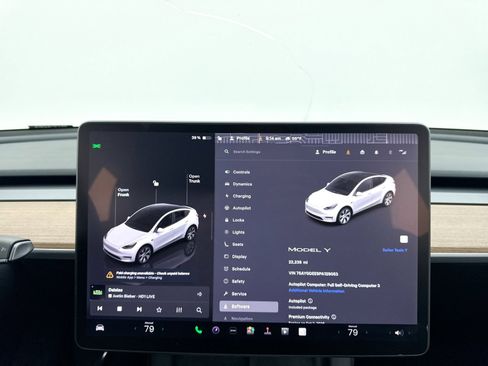 Used 2023 Tesla Model Y Long Range image 29