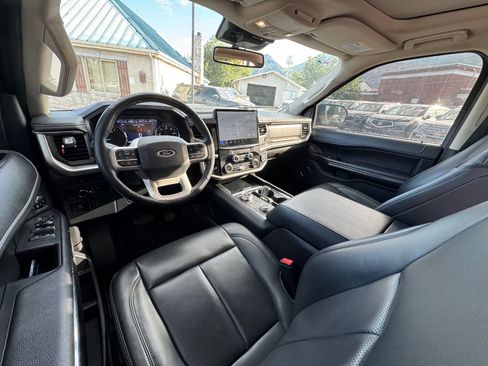 Used 2023 Ford Expedition Max XLT AWD/4WD image 16